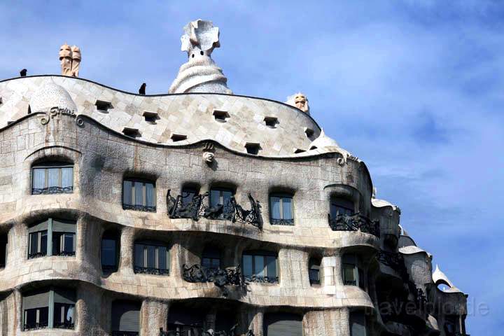 eu_es_barcelona_032.jpg - Das von Gaudí erbaute Casa Milà an der Passeig de Gràcia