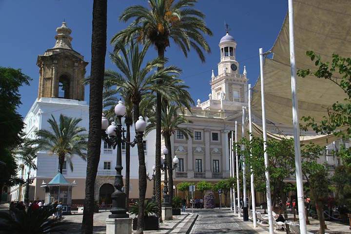 eu_es_cadiz_001.jpg - Am Plaza de San Juan de Dios in der Altstadt von Cádiz