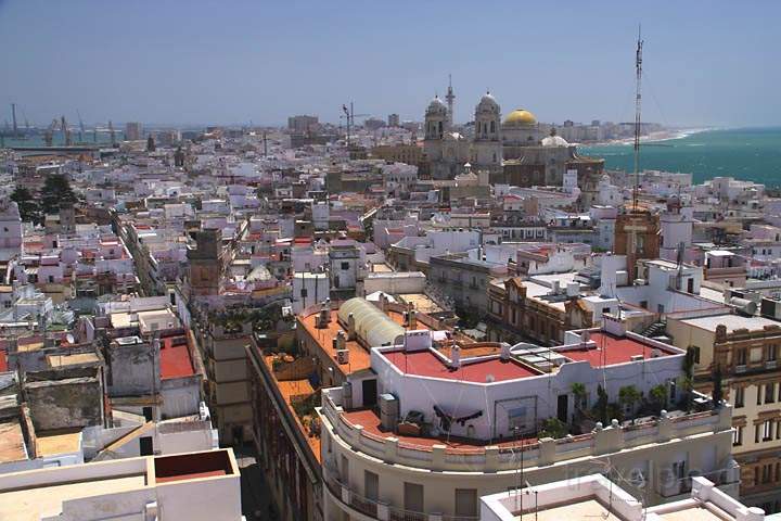 eu_es_cadiz_011.jpg - Die phantastische 360°-Aussicht vom Torre Tafira in der Altstadt von Cadiz