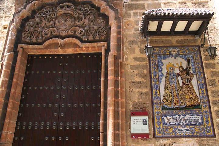 eu_es_cadiz_016.jpg - Das Portal der im 18. Jahrhundert erbauten Kirche Iglesia de San Lorenzo in Cadiz