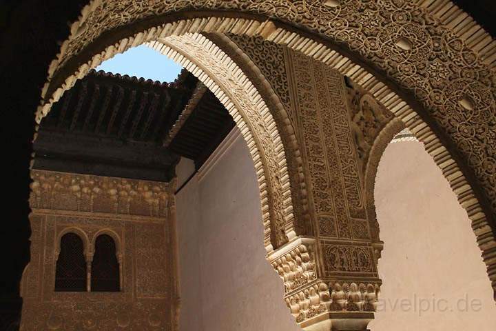eu_es_alhambra_009.jpg - Torbögen in den Nasridenpalästen der Alhambra in Granada