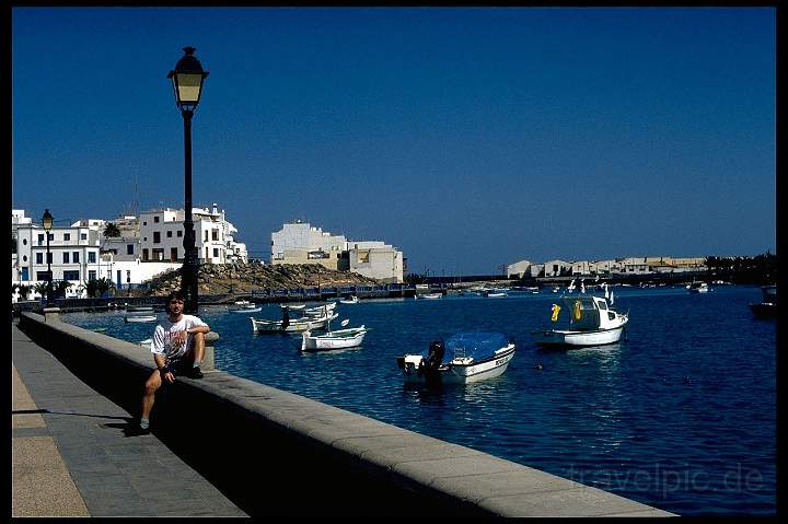 eu_es_lanzarote_001.JPG - Promenade der quirrlige Hauptstadt der Insel Lanzarote in Arrecife, Kanaren