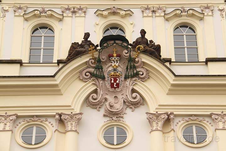 eu_cz_prag_027.jpg - Ein Portal am Gebäude des Erzbistums Prag