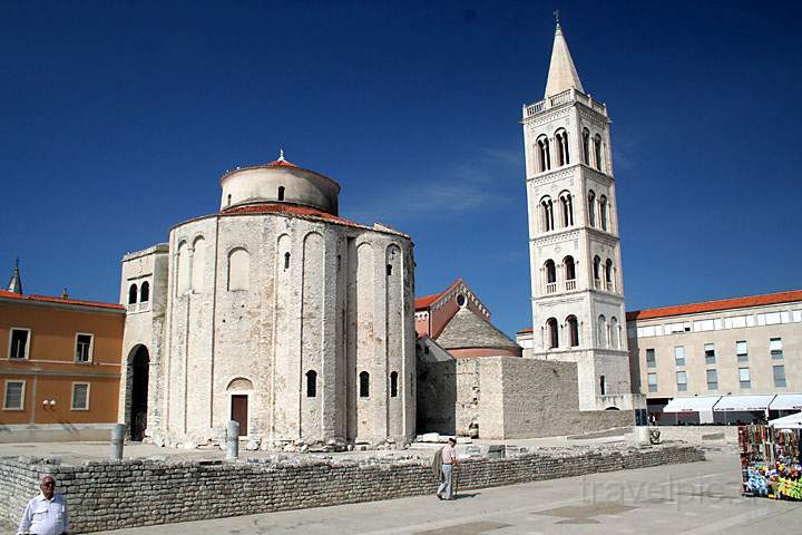 eu_kroatien_027.jpg - Rundkirche Sv. Dunat aus dem 9. Jahrhundert in Zadar, Norddalmatien