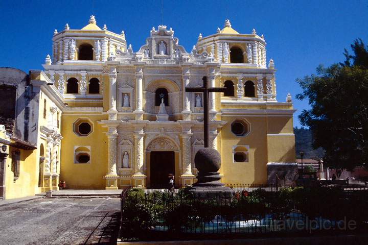 ma_guatemala_020.JPG - Die prachtvolle Kirche La Merced in La Antigua, Guatemala
