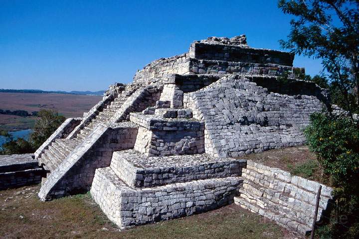 ma_mexiko_015.JPG - Die Maya Ruinenanlage von Chincultic in Chiapas, Mexiko