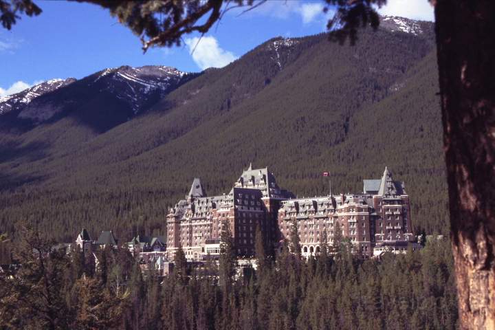 na_ca_alberta_007.JPG - Das legendäre Banff Springs Hotel im Banff Nationalpark, Kanada
