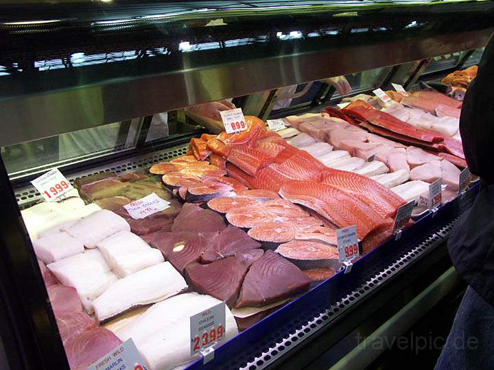 na_ca_toronto_004.JPG - Frischer Fisch in allen Variationen gibts am St. Lawrence Market
