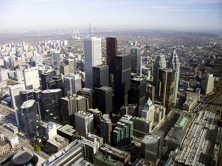 na_ca_toronto_010.JPG - Aussicht auf Downtown Toronto vom CN Tower, Kanada