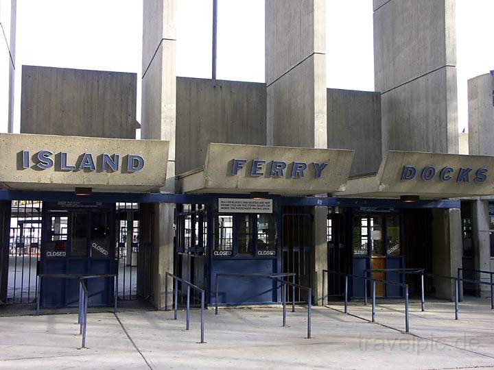 na_ca_toronto_028.JPG - Die Island Ferry Docks des Queens Quay Terminal von Toronto