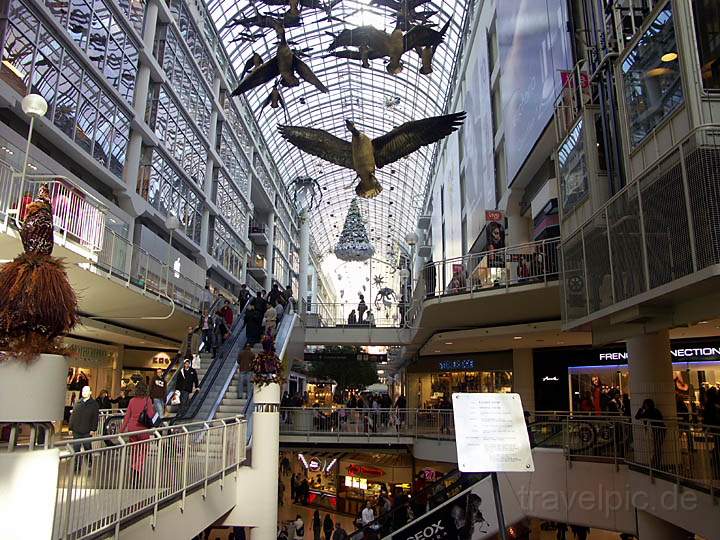 na_ca_toronto_033.JPG - Das riesige Eaton Centre Einkaufzentrum in Toronto