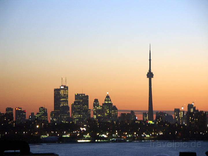 na_ca_toronto_034.JPG - Die Skyline von Toronto bei Nacht, Kanada