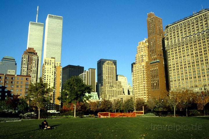 na_us_new_york_002.JPG - Blick auf Financial District vom Battery Park vor 9/11, New York