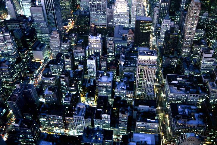 na_us_new_york_014.JPG - Blick auf die Skyscraper in Upper Manhattan vom Empire State Building, New York