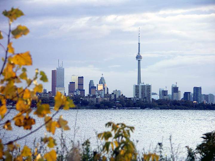 na_ca_niagarafaelle_001.jpg - Die Skyline von Toronto bei Tag, Kanada