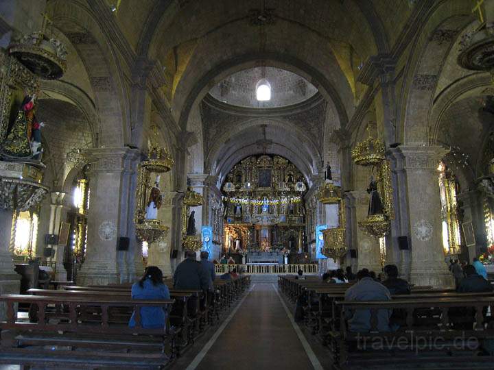 sa_bo_la_paz_001.jpg - Im Inneren der Basílica San Francisco von La Paz in Bolivien