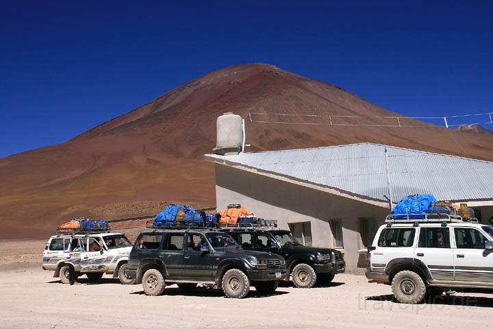 sa_bo_laguna_verde_001.jpg - Der bolivianische Grenzposten zwischen Chile und Bolivien