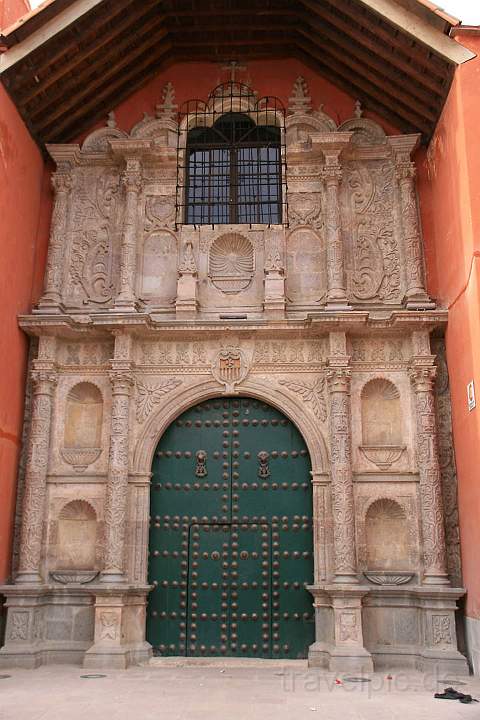 sa_bo_potosi_004.jpg - Das Eingangstor der Kirche La Merced in Potosí