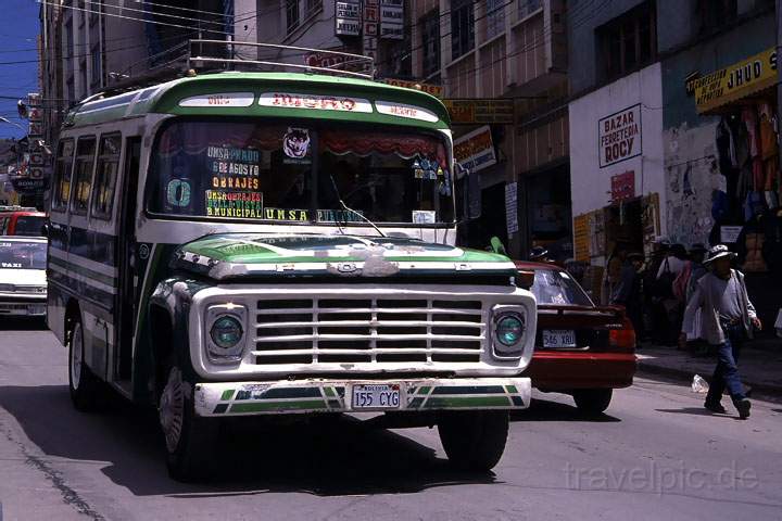 sa_bolivien_008.JPG - Typische Busse im innerstädtischen Verkehr in La Paz, Bolivien