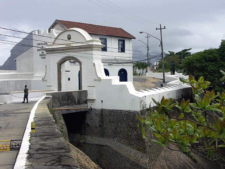 sa_br_niteroi_008.JPG - Fortaleza de Santa Cruz - Festungsanlage am äußersten Ende der Bucht von Guanabara