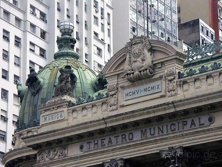 sa_br_rio_019.JPG - Das 1905 erbaute Theatro Municipal in Rio de Janeiro