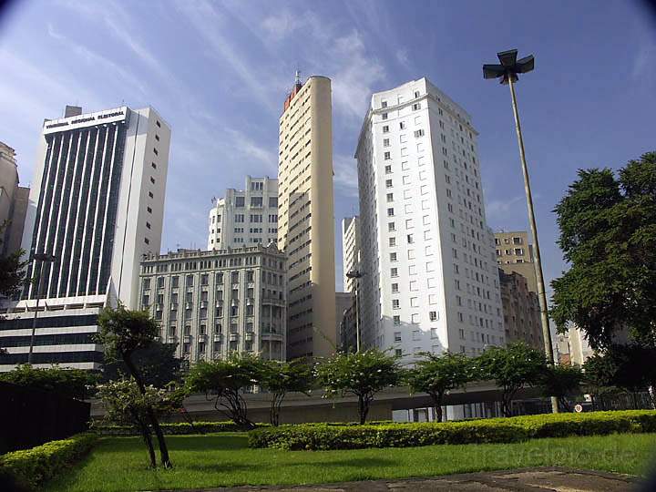 sa_br_sao_paulo_003.JPG - Die Hochhäuser in Sao Paulo haben zum Teil eine schmale Silhouette