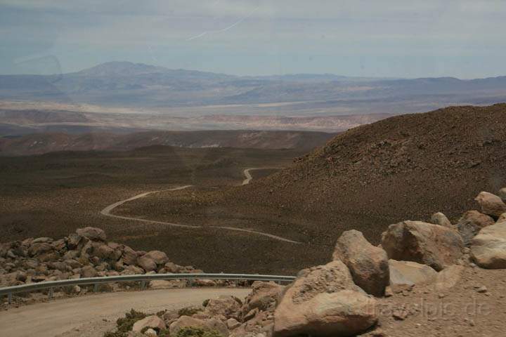 sa_cl_el_tatio_022.jpg - Die Straße von San Pedro de Atacama nach El Tatio ist abenteuerlich