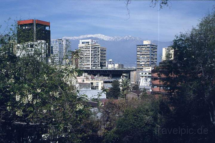 sa_cl_santiago_de_chile_009.jpg - Ausblick vom Cerro Santa Lucía auf die Bergwelt um Santiago