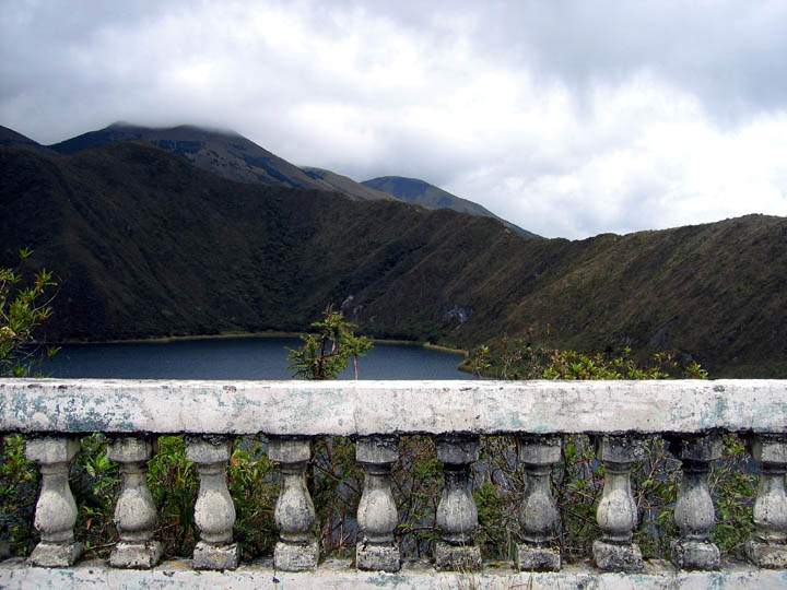 sa_ecuador_009.jpg - In der Nähe von Otavalo ist die Lagune von Cuicocha