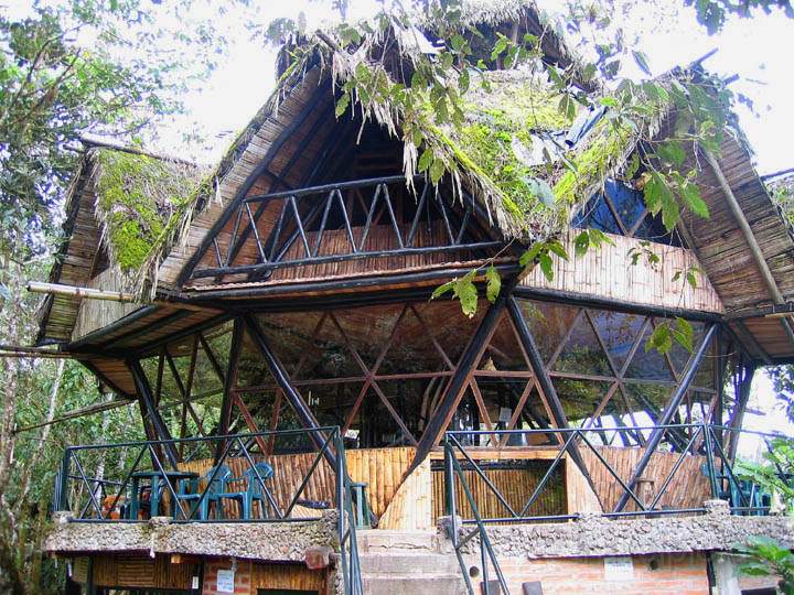 sa_ecuador_012.jpg - Die Lodge des ökologischen Hotels im Naturreservat "Bellavista"