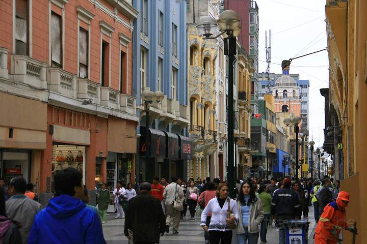 sa_pe_lima_006.jpg - Die saubere Fußgängerzone von Lima, der Hauptstadt von Peru