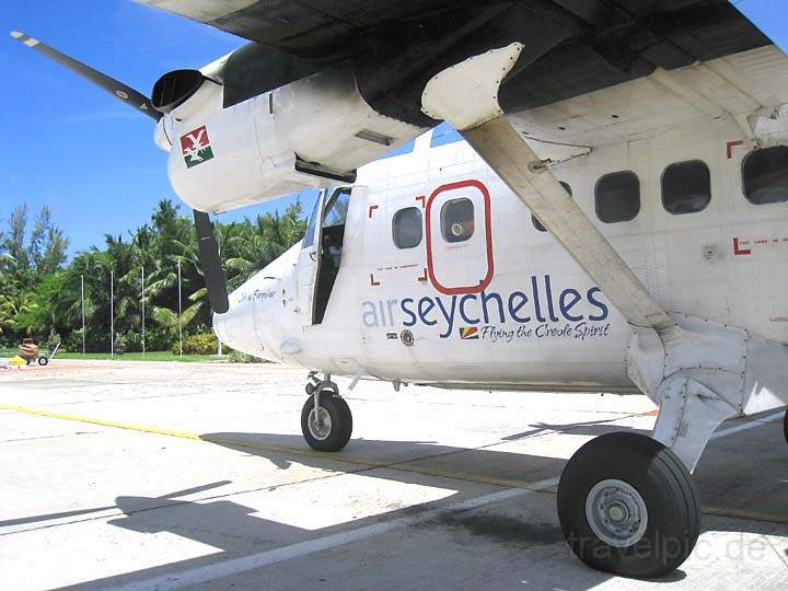 af_sey_la_digue_001.jpg - Die AirSeychelles fliegt zwischen den Inseln der Seychellen