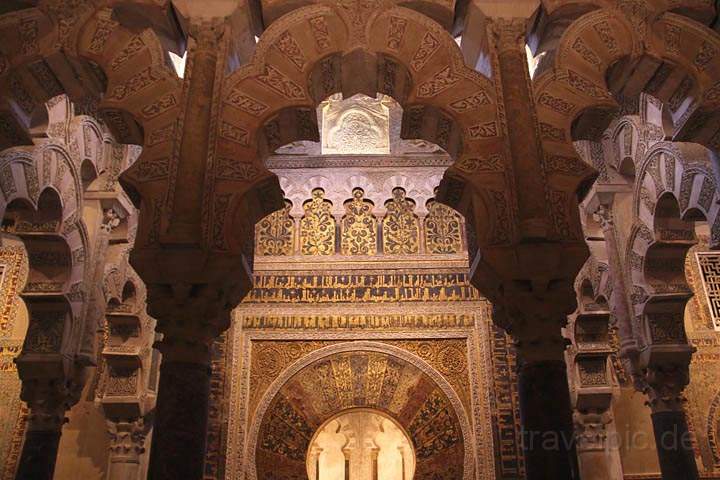 eu_es_cordoba_016.jpg - Das maurisch verspielte Innenleben der beeindruckenden Mezquita in Crdoba