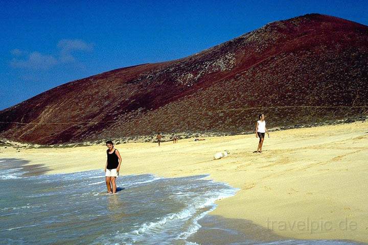 eu_es_lanzarote_007.JPG - Der tolle Strand Playa de las Conchas auf La Graciosa bei Lanzarote