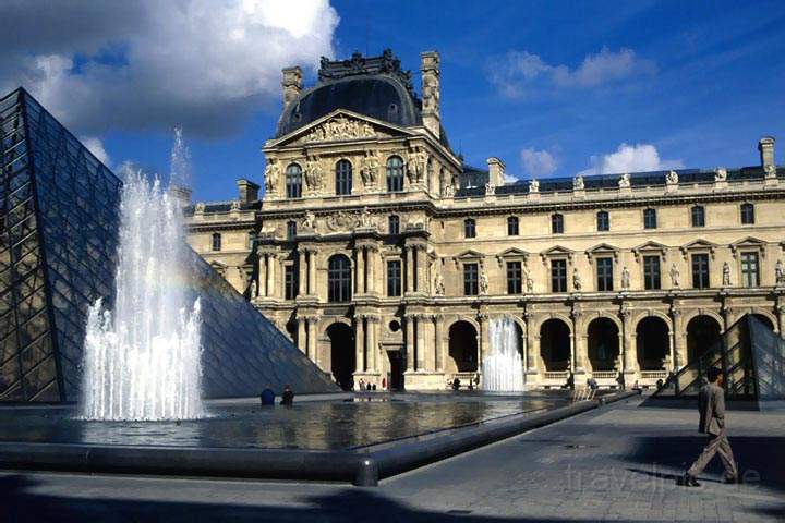 eu_fr_paris_009.JPG - Das bekannte Museum Louvre in Paris, Frankreich